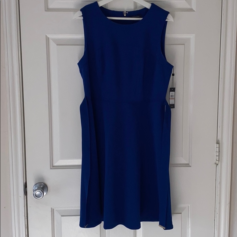 Tommy Hilfiger A-Line Tie Dress - Picture 4 of 7